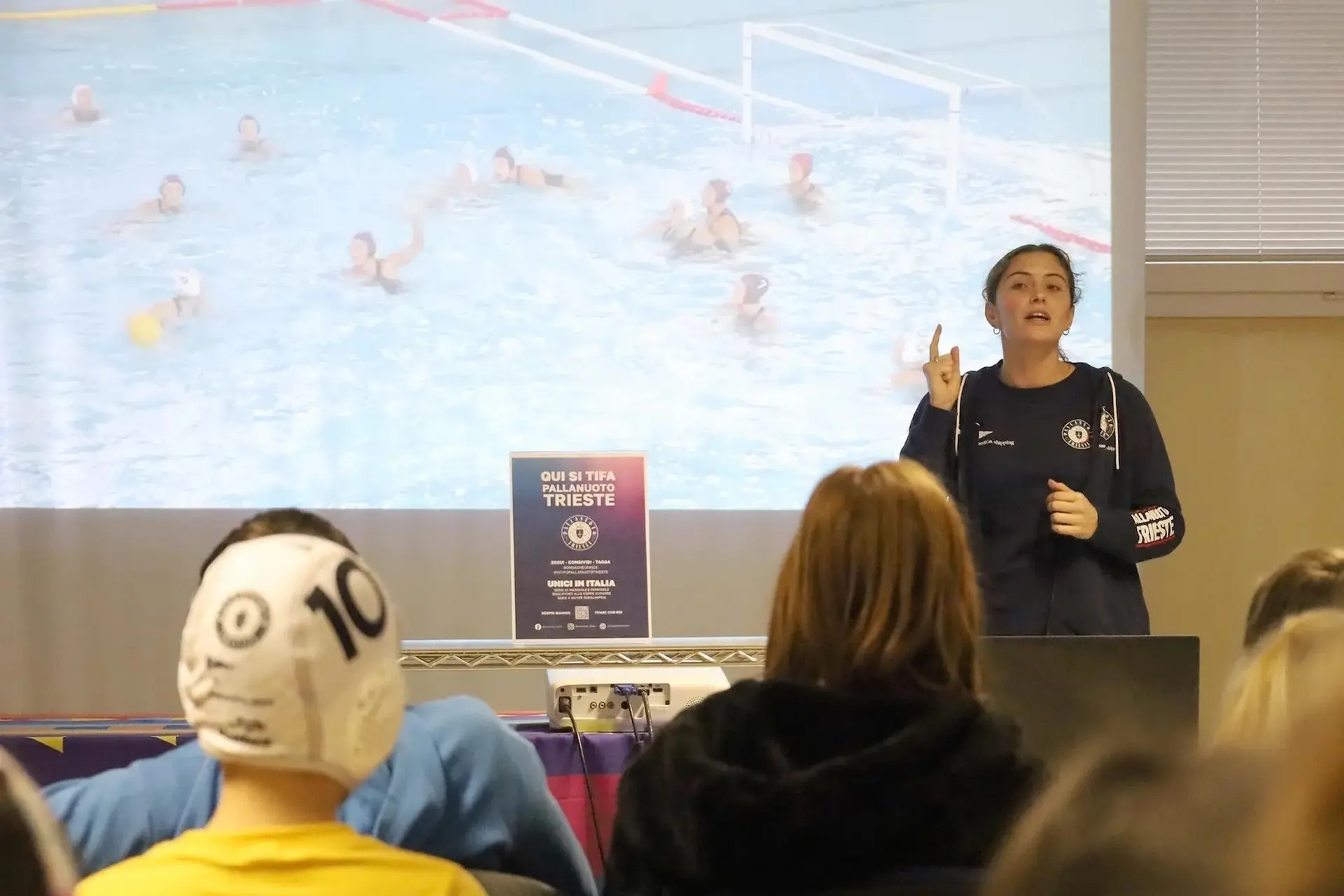 Novembre 2025: “#OndaCheUnisce”, progetto della Pallanuoto Trieste: un percorso educativo per le scuole primarie del territorio